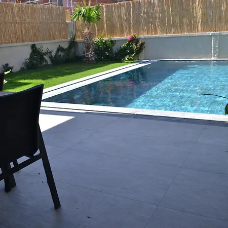 Vila Merkez 4 Odalarbanyolu Çeşme